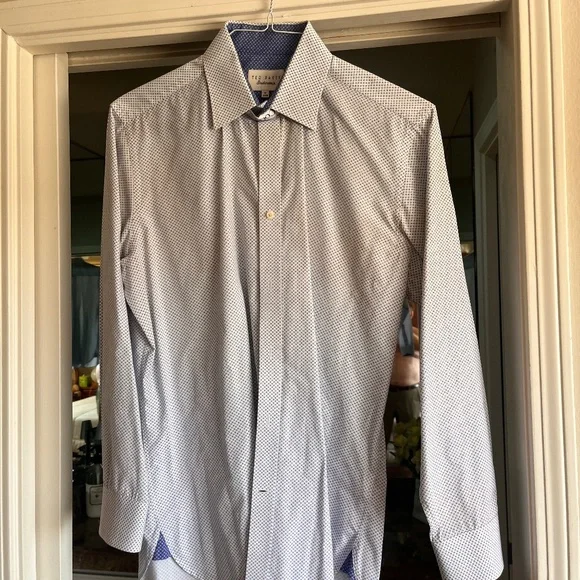 Ted Baker  dress shirt size 16 with contrast inside collar and cuffs - Picture 3 of 5